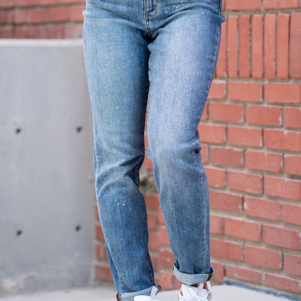 Judy Blue High Rise Bleach Splash Boyfriend Jeans